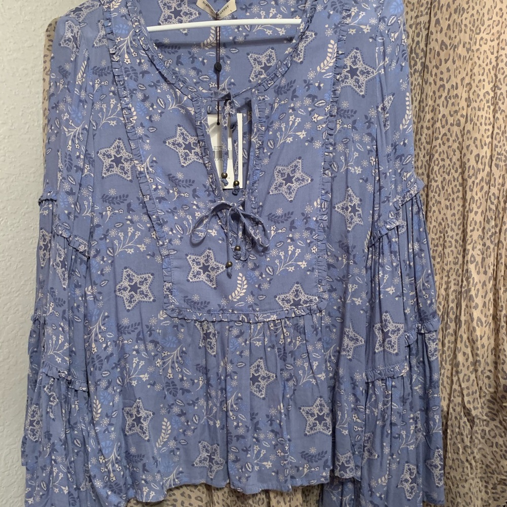 SPELL NWT gorg flowy top. Boho dream bell sleeves